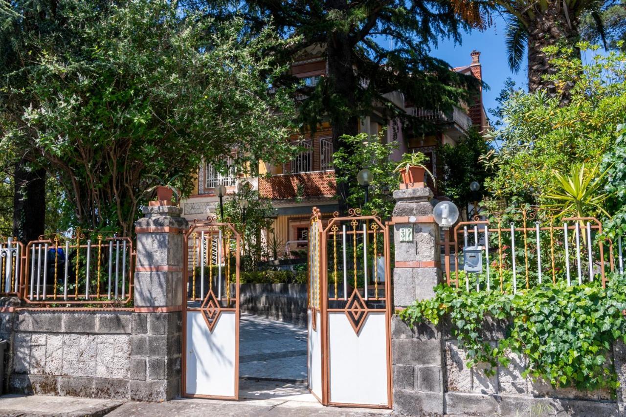 Casa Vacanze Gioia Трекастаньи Экстерьер фото