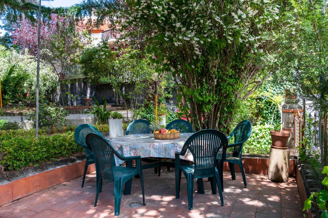 Casa Vacanze Gioia Трекастаньи Экстерьер фото